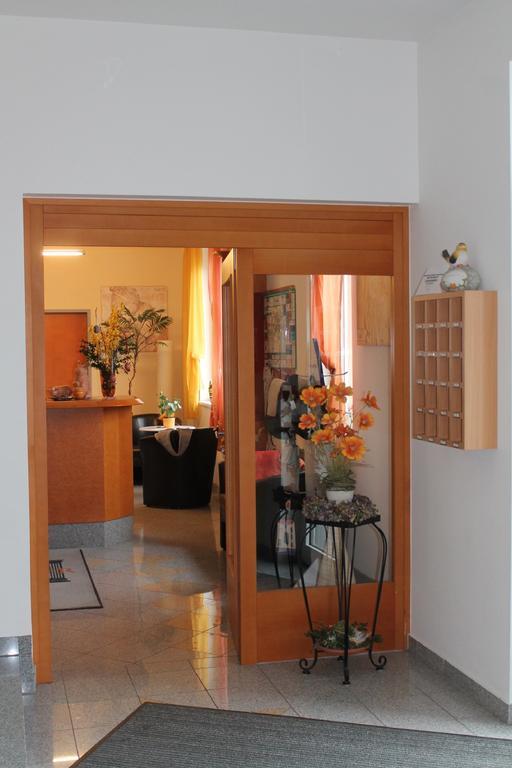Pension Zum Romer Enns Buitenkant foto