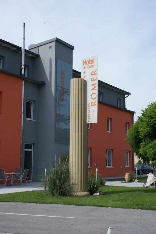 Pension Zum Romer Enns Buitenkant foto