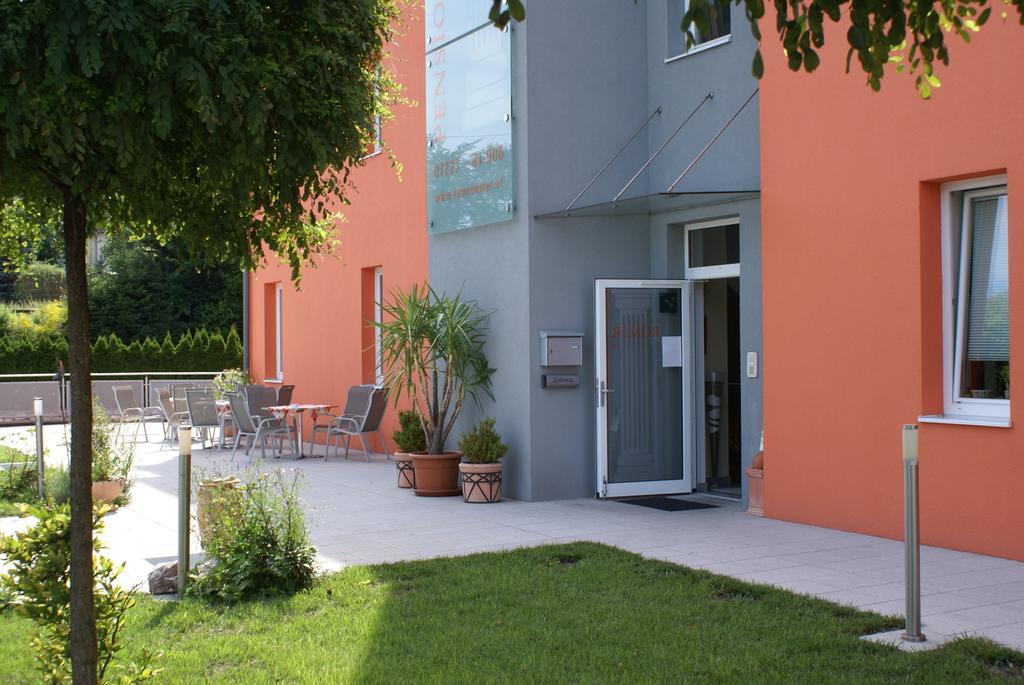 Pension Zum Romer Enns Buitenkant foto